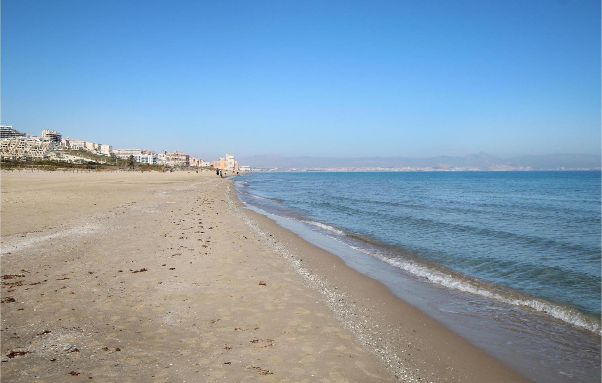Beach Front Apartment In Los Arenales Del Sol Dış mekan fotoğraf