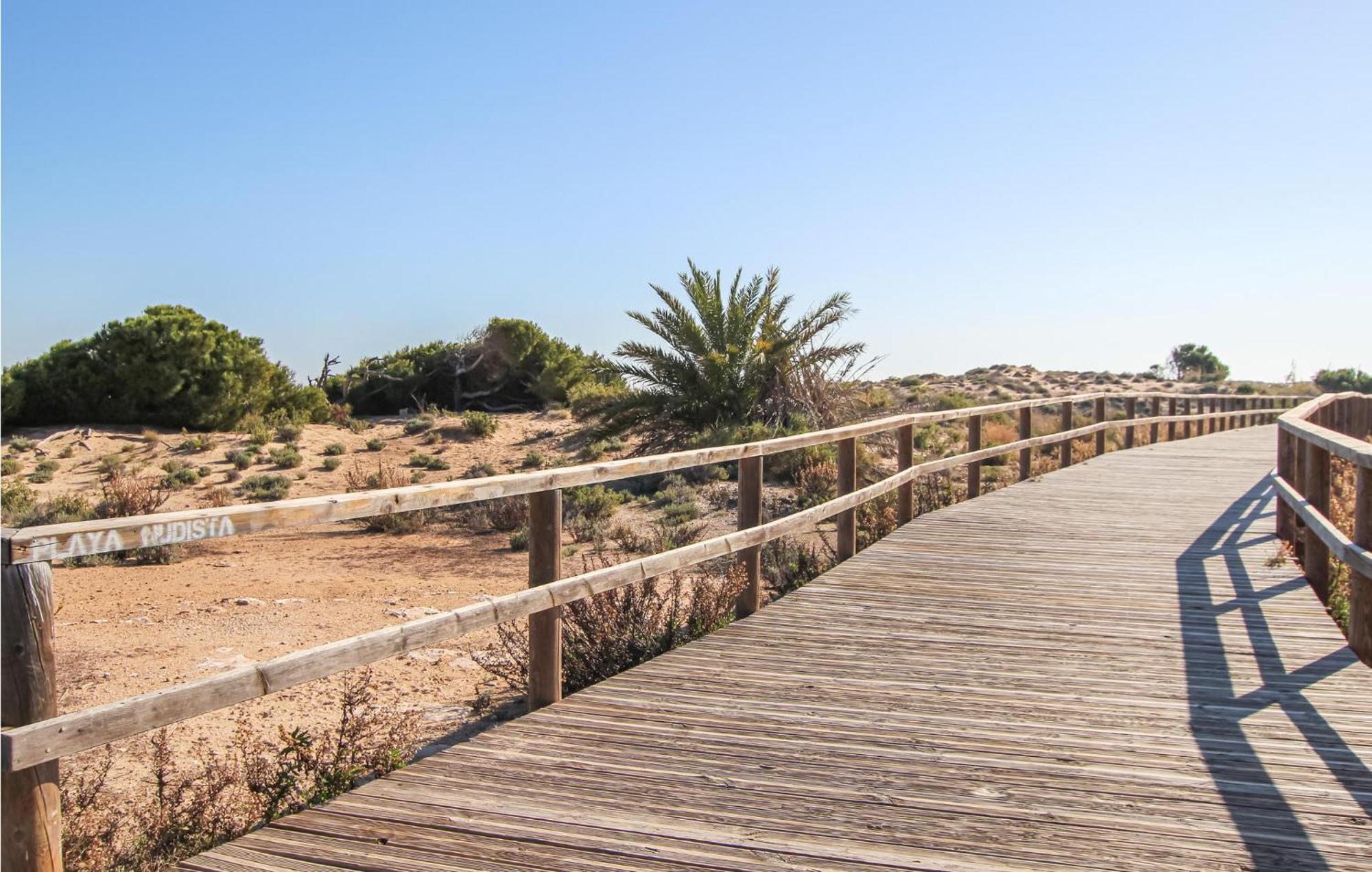 Beach Front Apartment In Los Arenales Del Sol Dış mekan fotoğraf