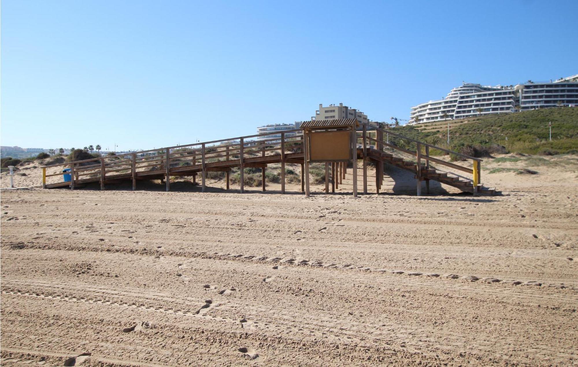 Beach Front Apartment In Los Arenales Del Sol Dış mekan fotoğraf